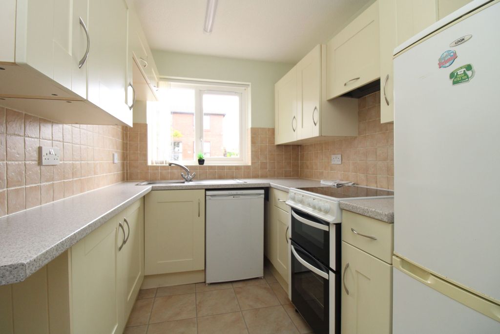 Property photo 3 of 12