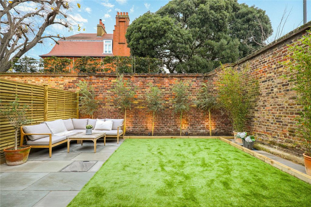 Property photo 3 of 27 Picture No. 24