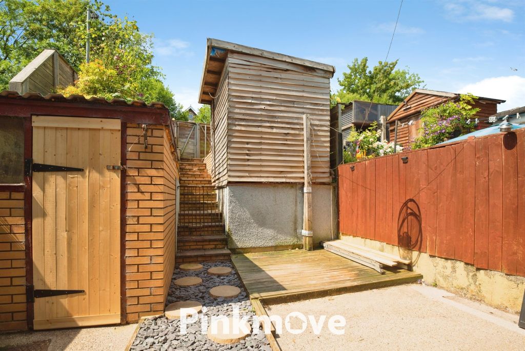Property photo 2 of 26