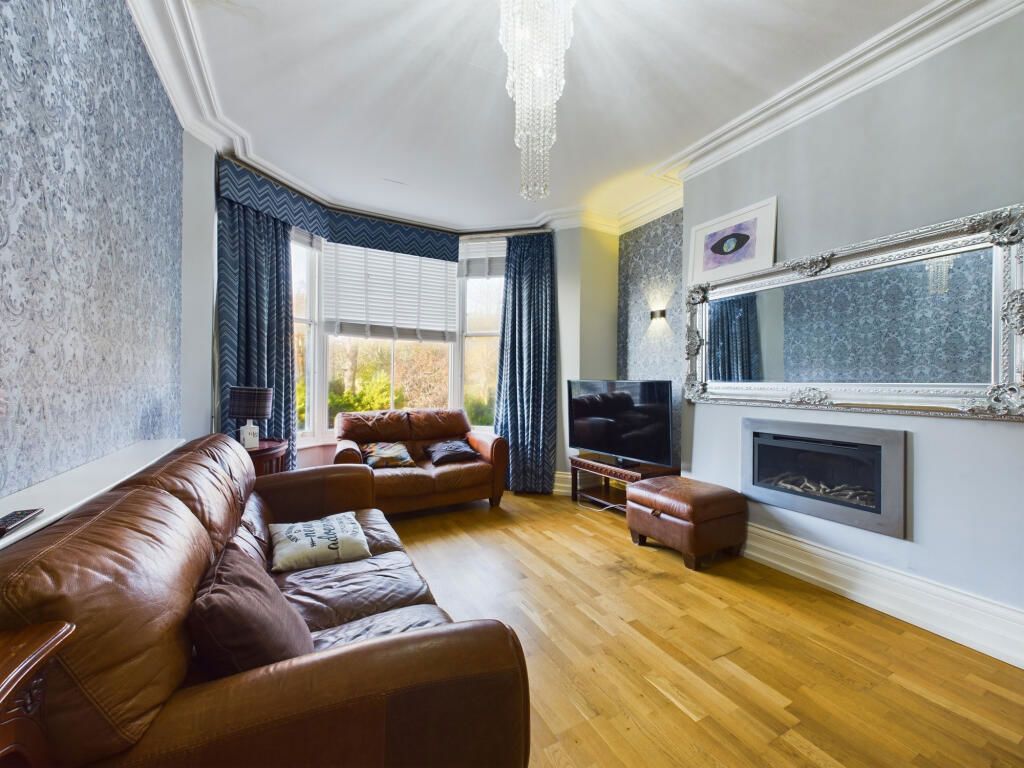 Property photo 2 of 26