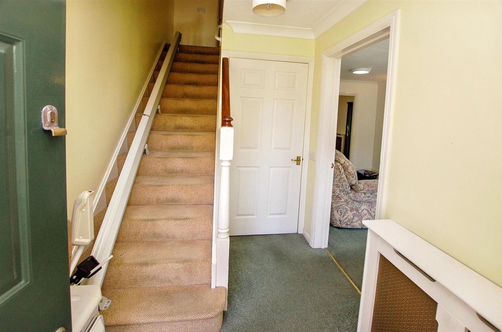 Property photo 2 of 23