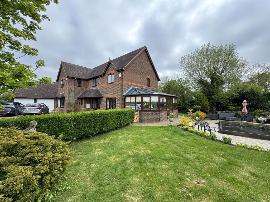 Property photo 1 of 23