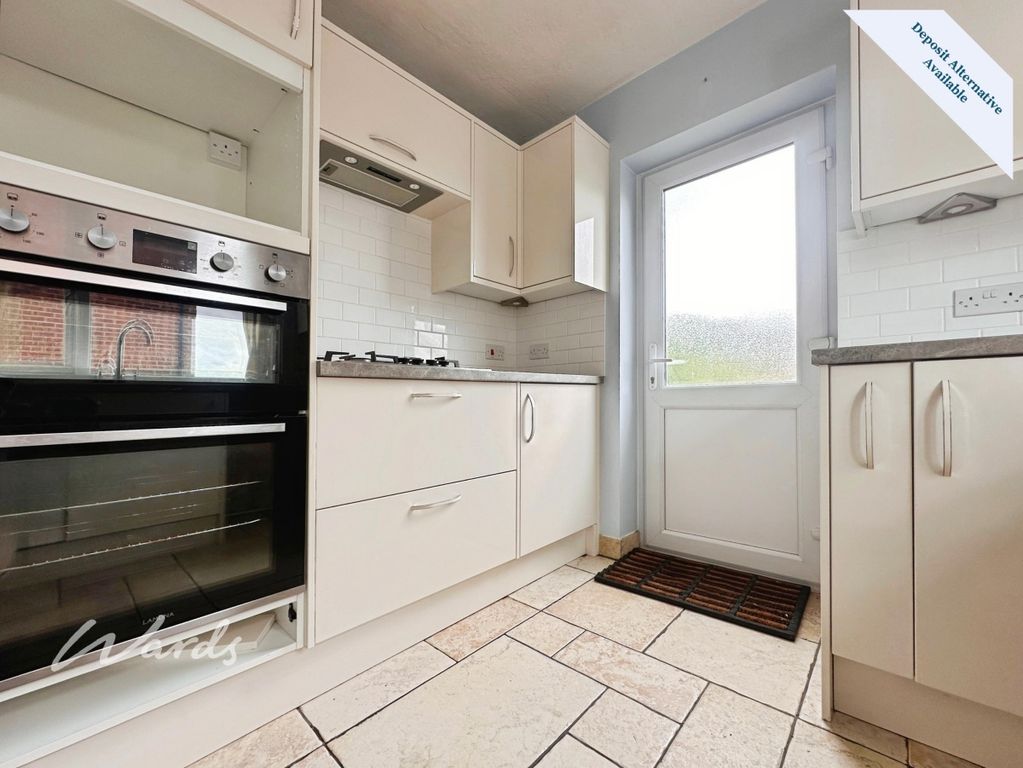 Property photo 3 of 29 Kitchen