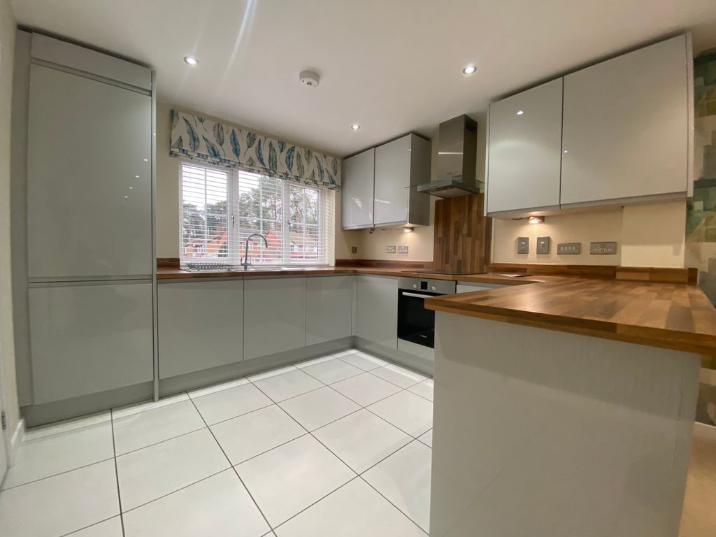 Property photo 2 of 14 Photo 1