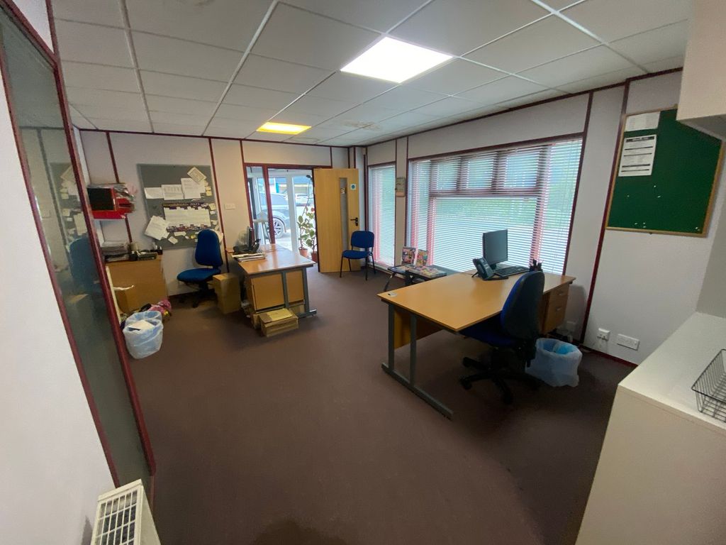 Property photo 2 of 12