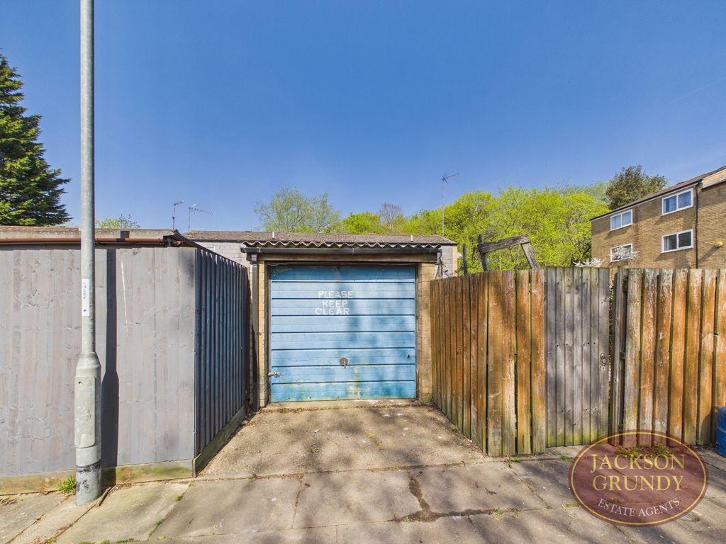 Property photo 2 of 16 Campion Court