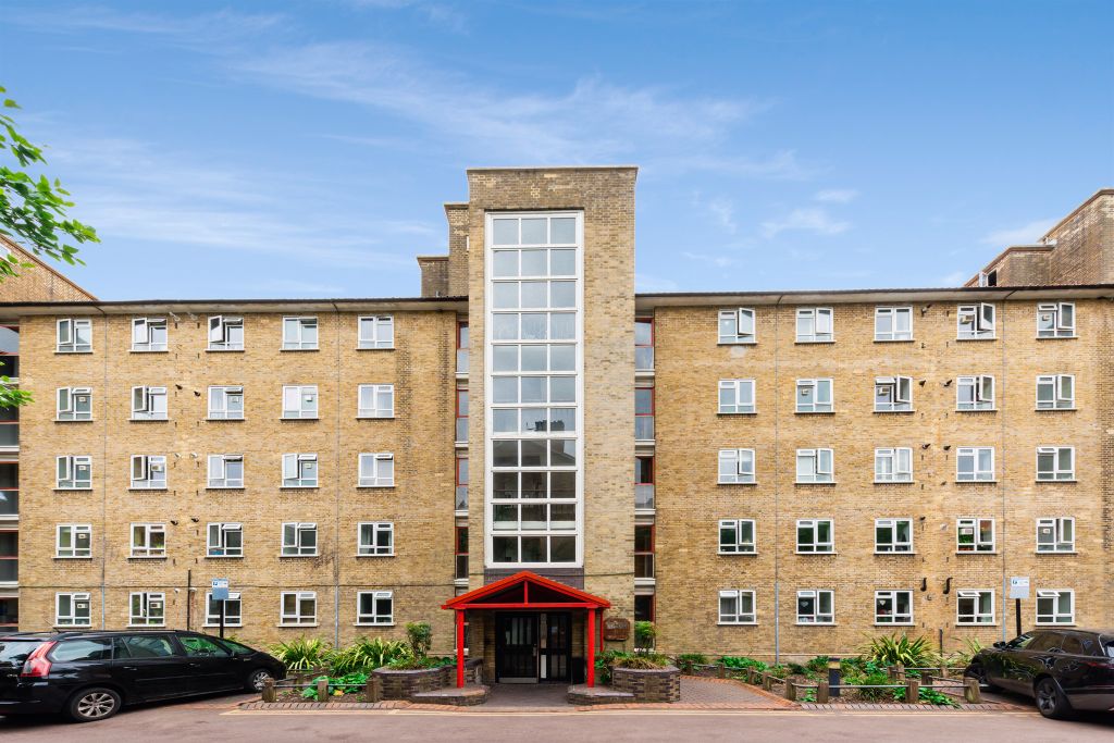 Property photo 1 of 18