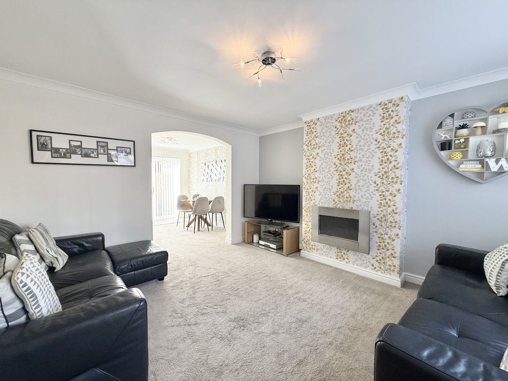 Property photo 3 of 21 Img_9478
