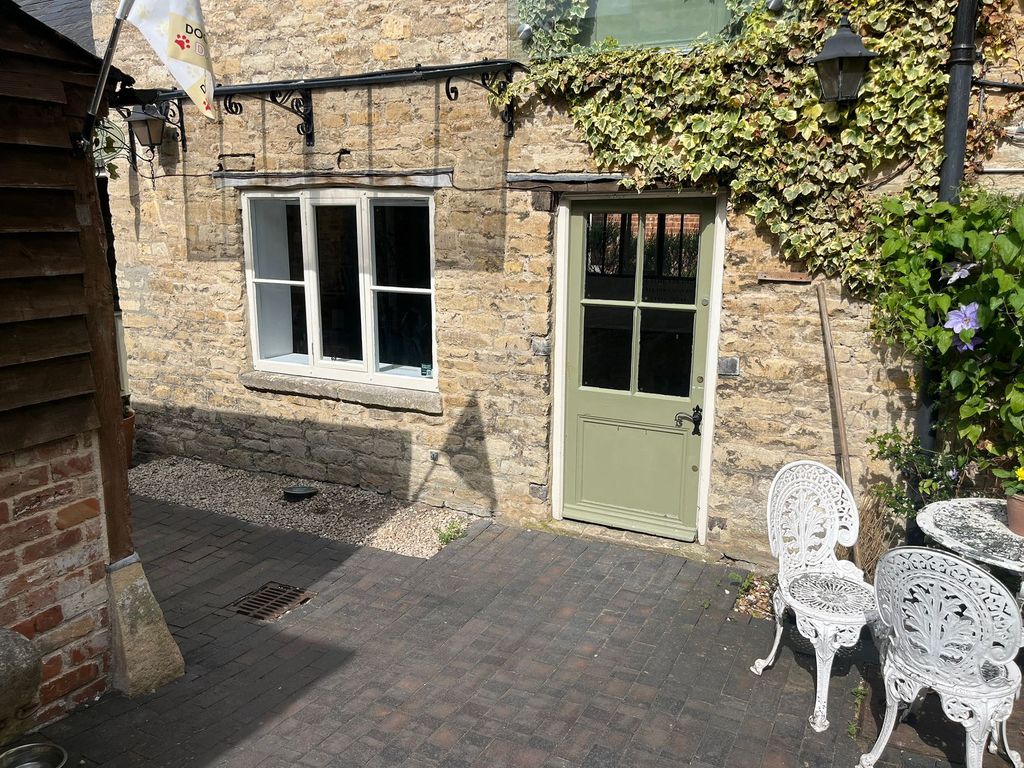 Property photo 1 of 3