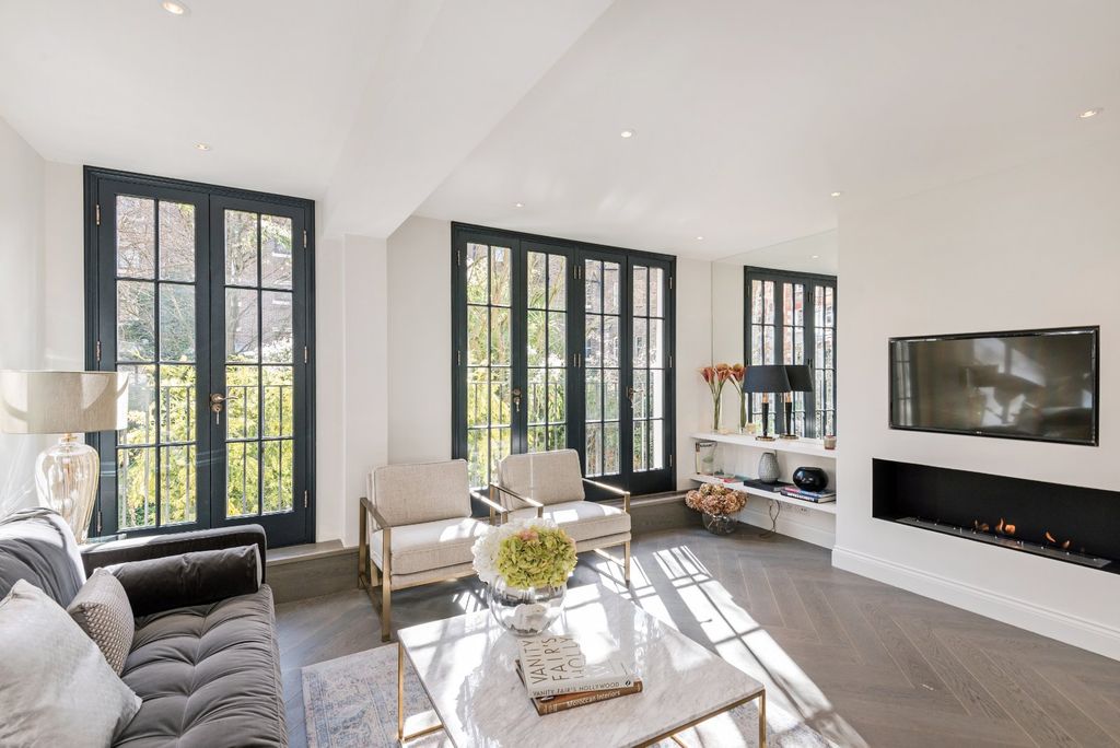 Property photo 2 of 20 Picture No. 17