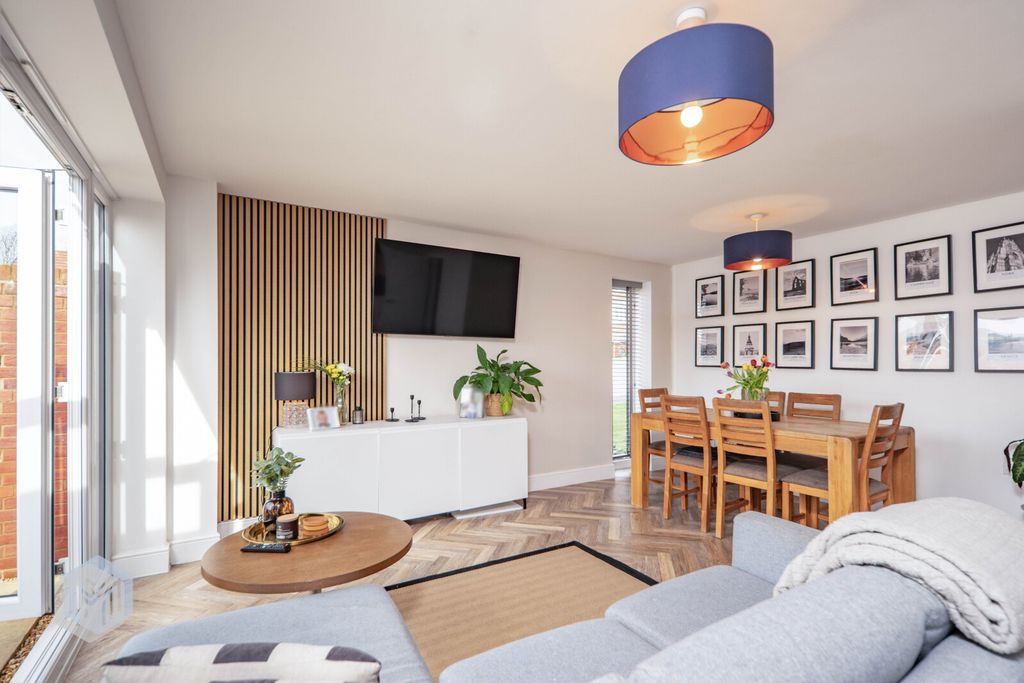 Property photo 3 of 35 Picture No. 38