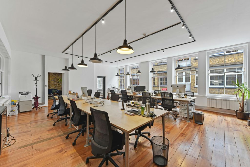 Property photo 3 of 5 Bchudsonsyard003.Jpg