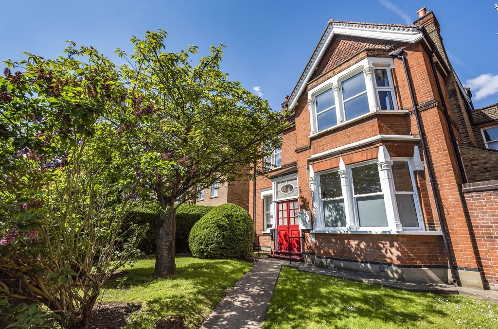 Property photo 1 of 10 External