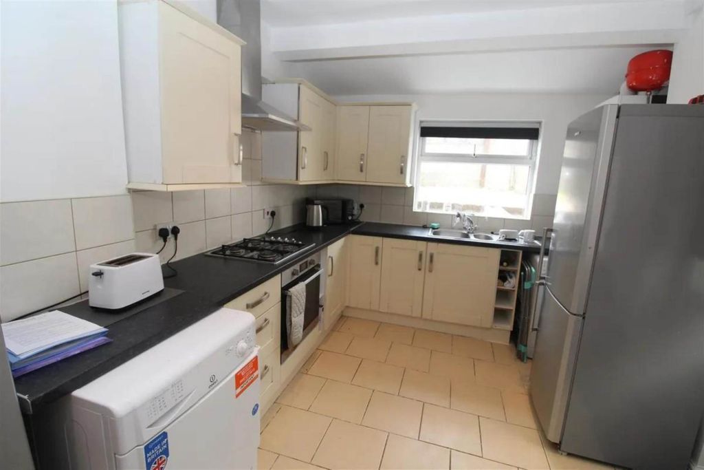 Property photo 2 of 22