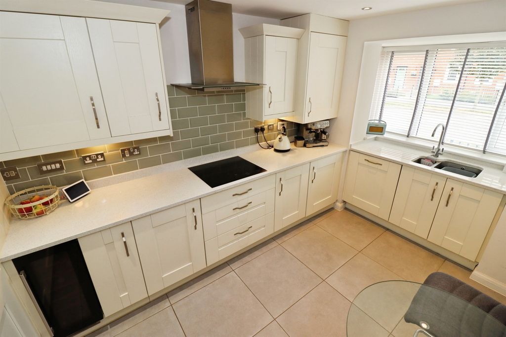 Property photo 3 of 29