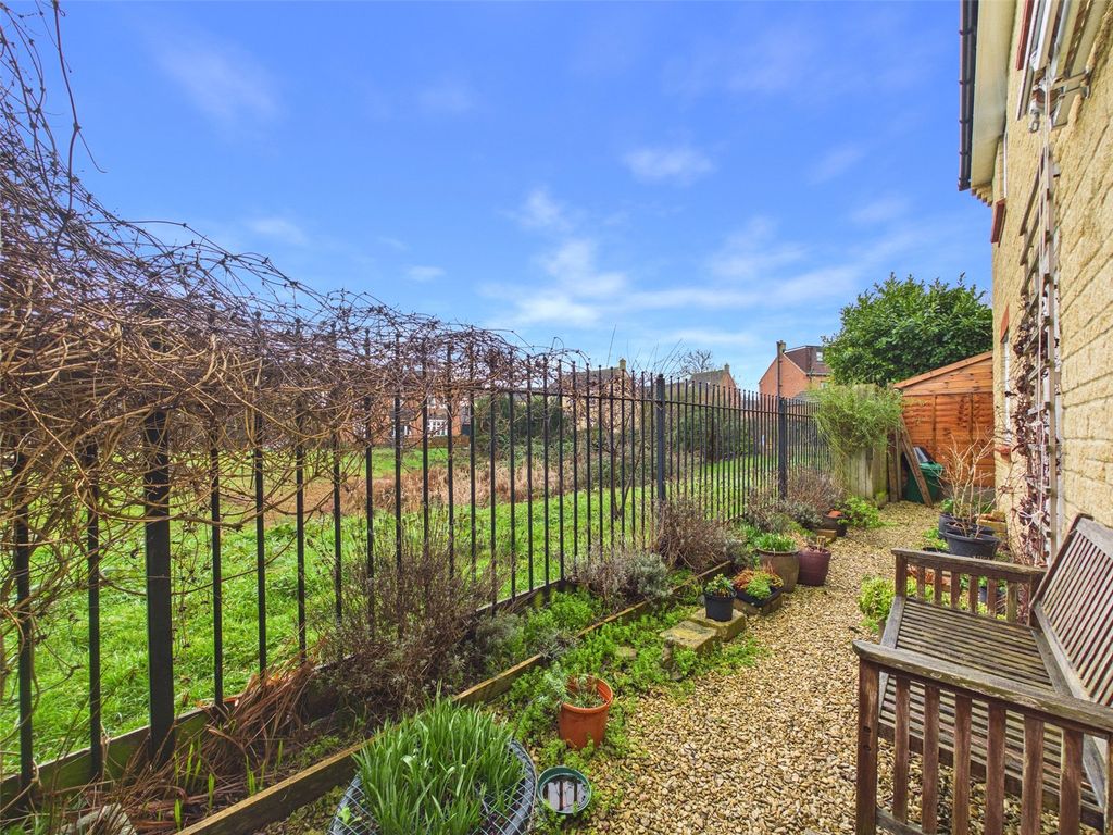 Property photo 2 of 11 Picture No. 02