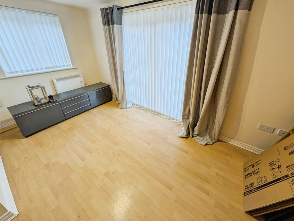 Property photo 3 of 8 Pbox-Img.Jpg