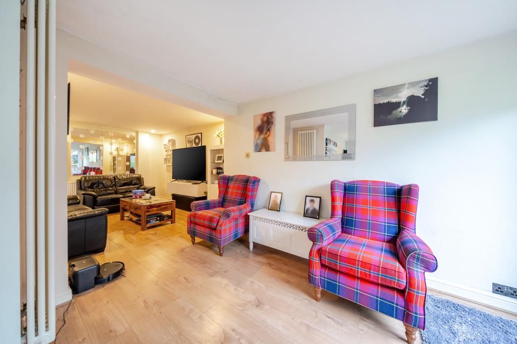 Property photo 3 of 16 Living Room