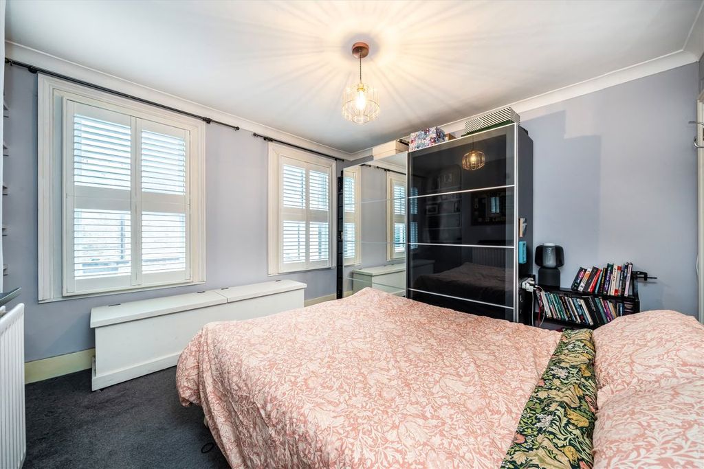 Property photo 3 of 5