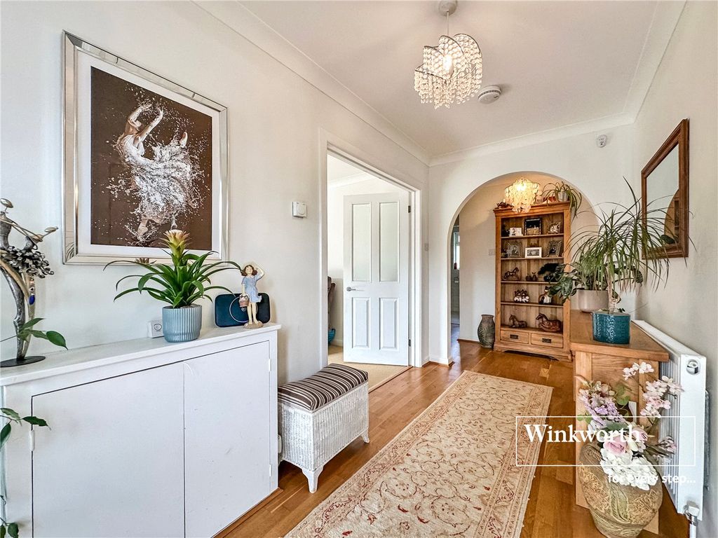 Property photo 2 of 24 Picture No. 17