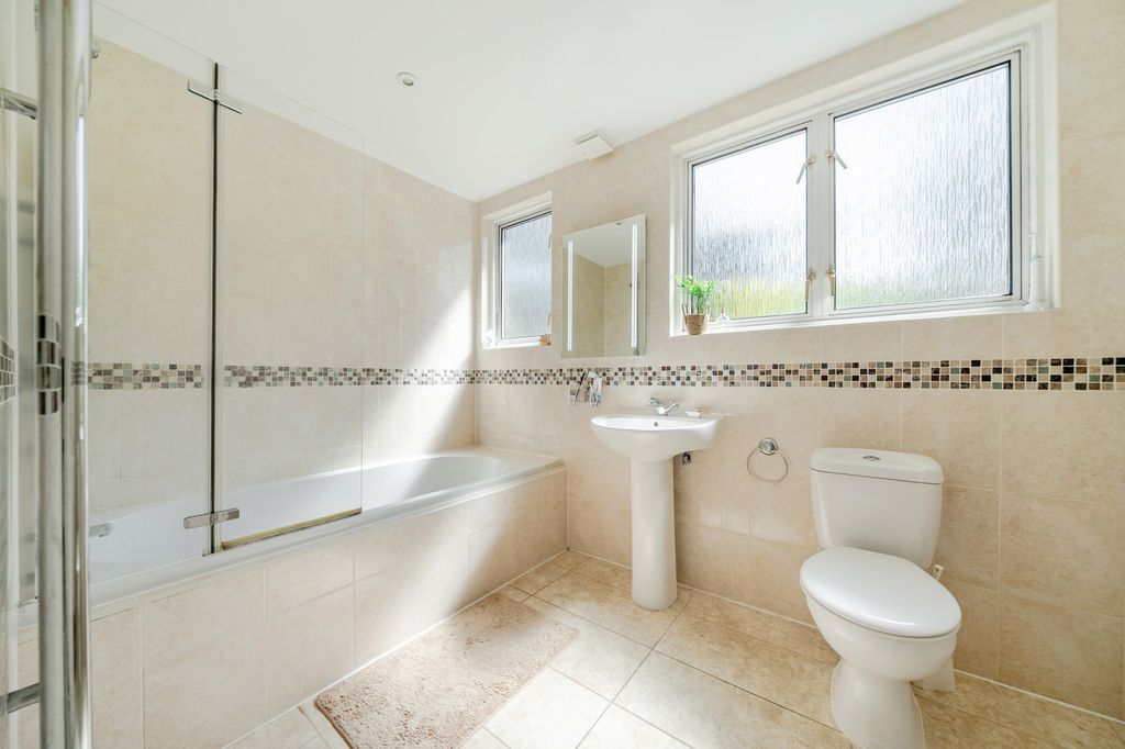 Additional image 12 of 4 bed detached house for saleShepherds Way, Liphook GU30