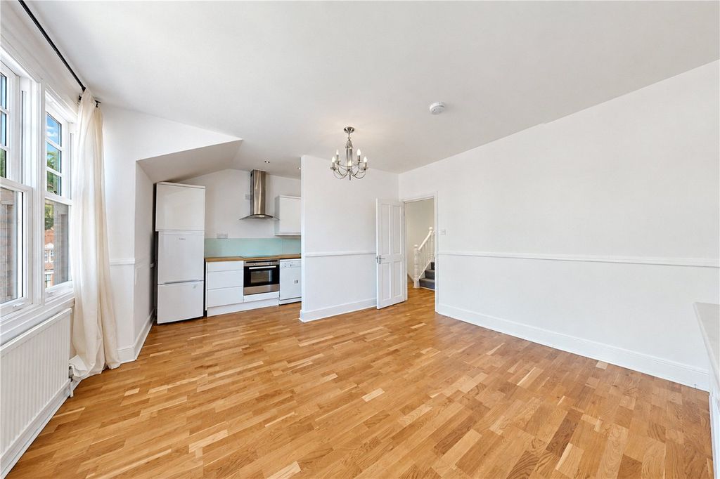 Property photo 3 of 17 Picture No. 24
