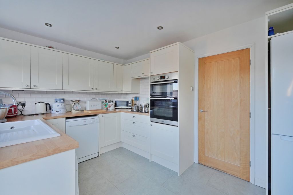 Property photo 2 of 22 Dsc05974