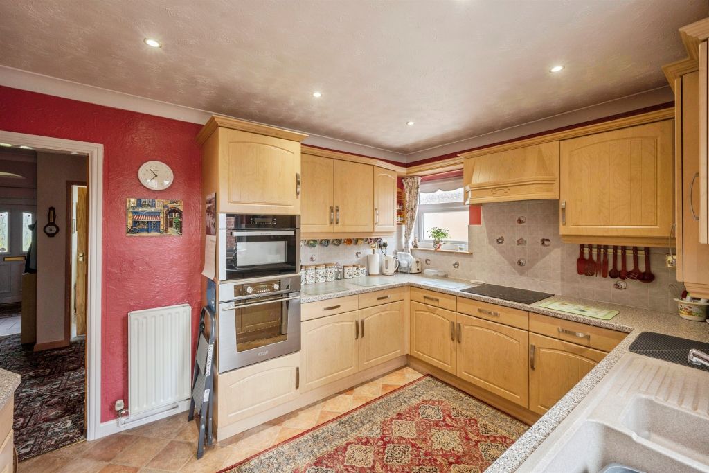 Property photo 3 of 17
