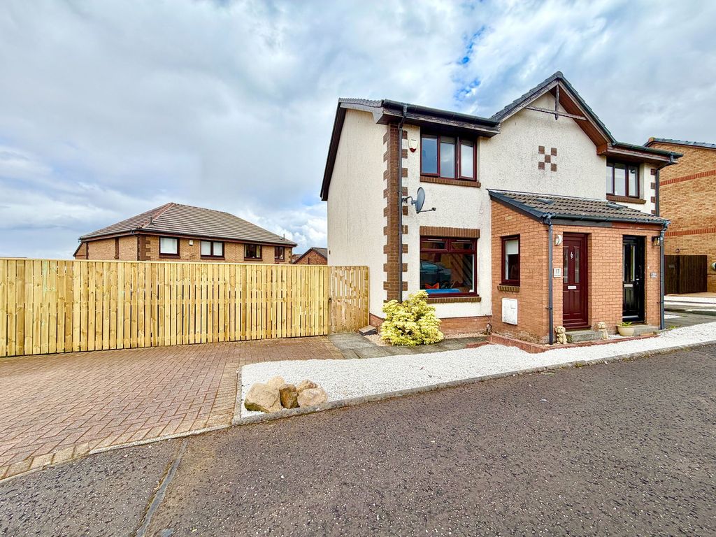 Property photo 1 of 28