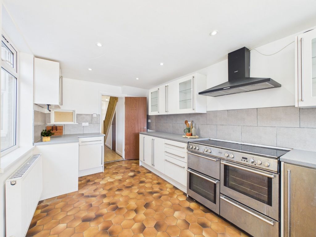 Property photo 2 of 12 4905035