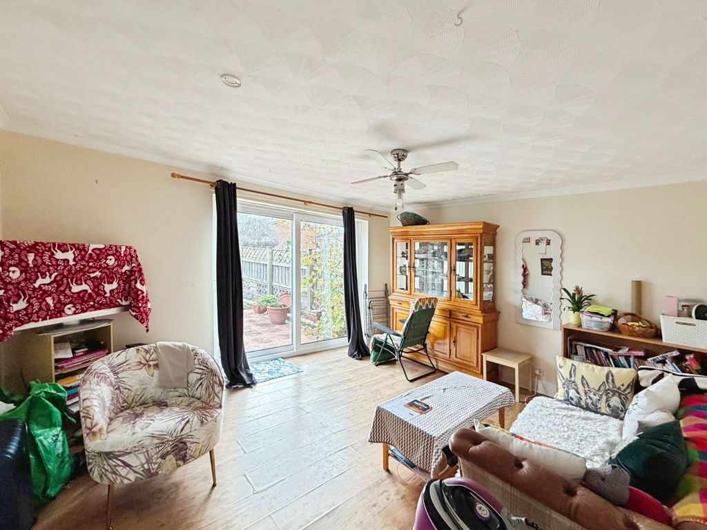 Property photo 2 of 5