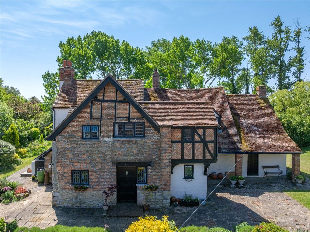 Property photo 1 of 19 Farmhouse