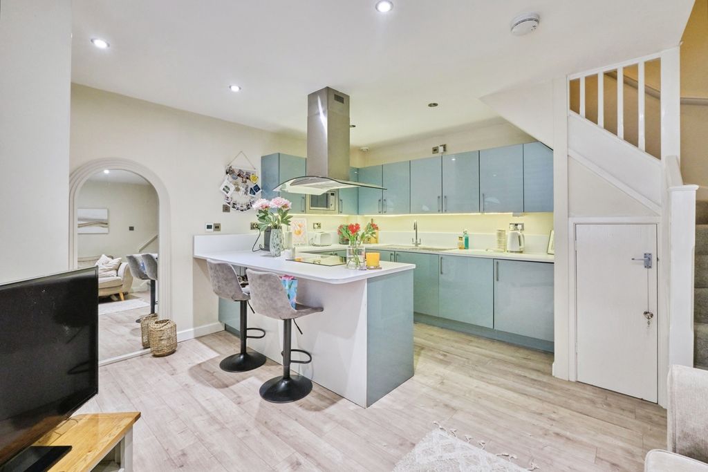 Property photo 2 of 15 Pbox-Img.Jpg
