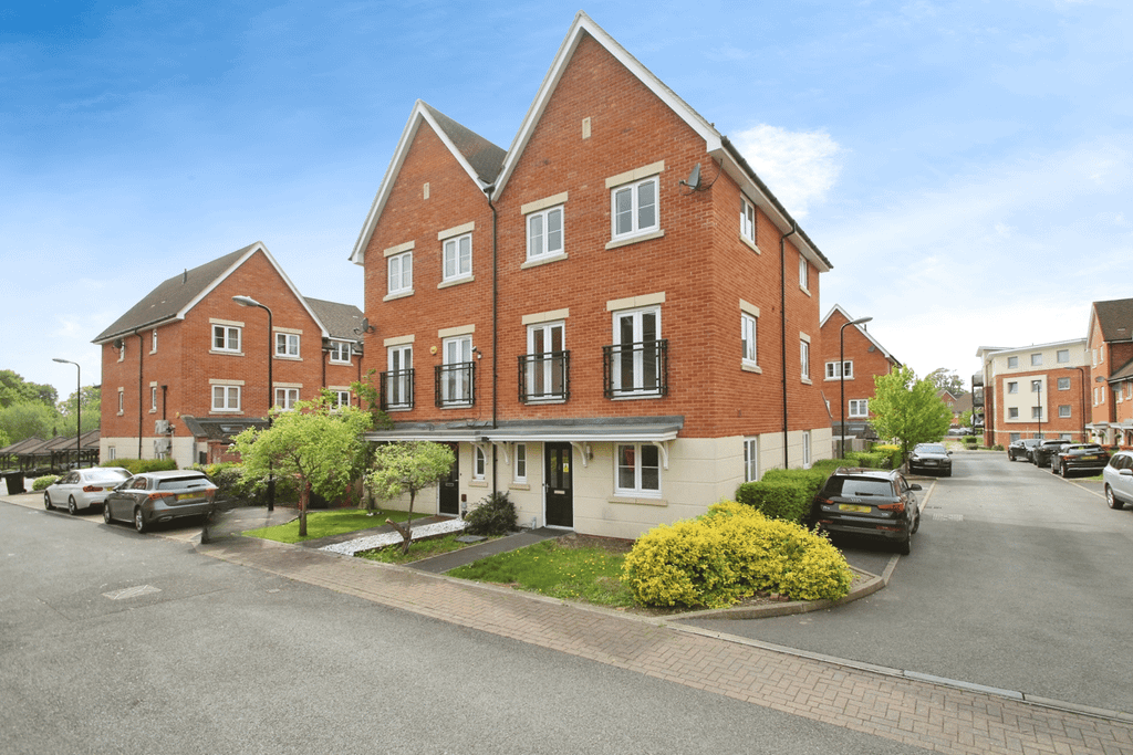 Property photo 1 of 17