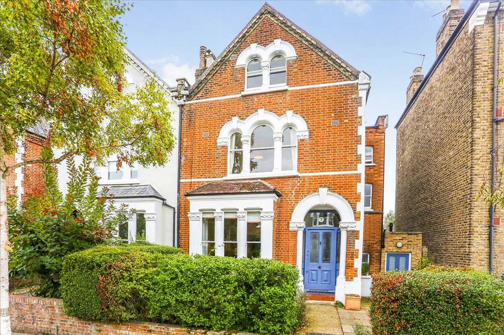Property photo 2 of 17