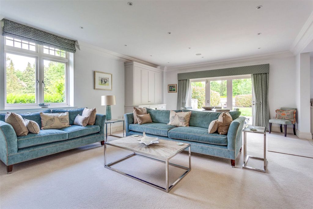 Property photo 2 of 14 Picture No. 18