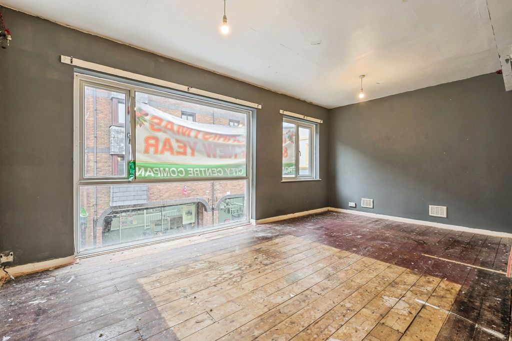 Property photo 2 of 17 Photo