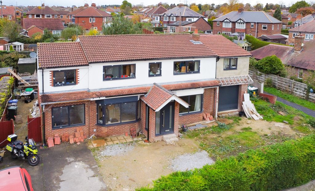 Property photo 1 of 22 Outside1