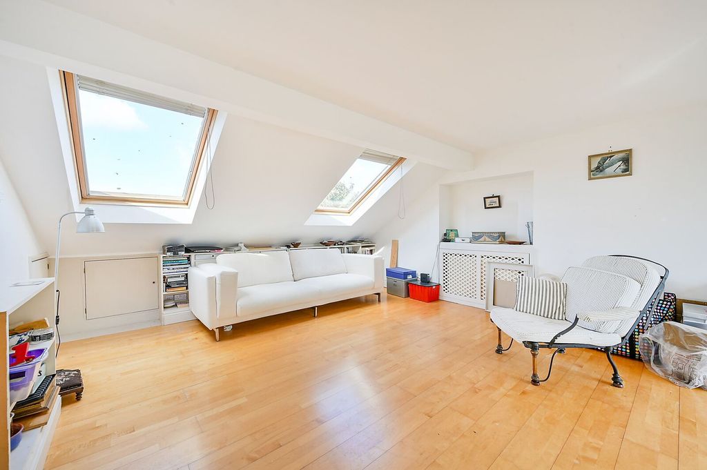 Property photo 2 of 5