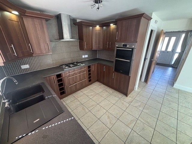 Property photo 3 of 17 Bedroom 1