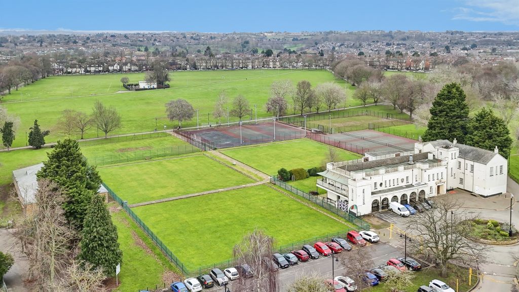 Property photo 2 of 20