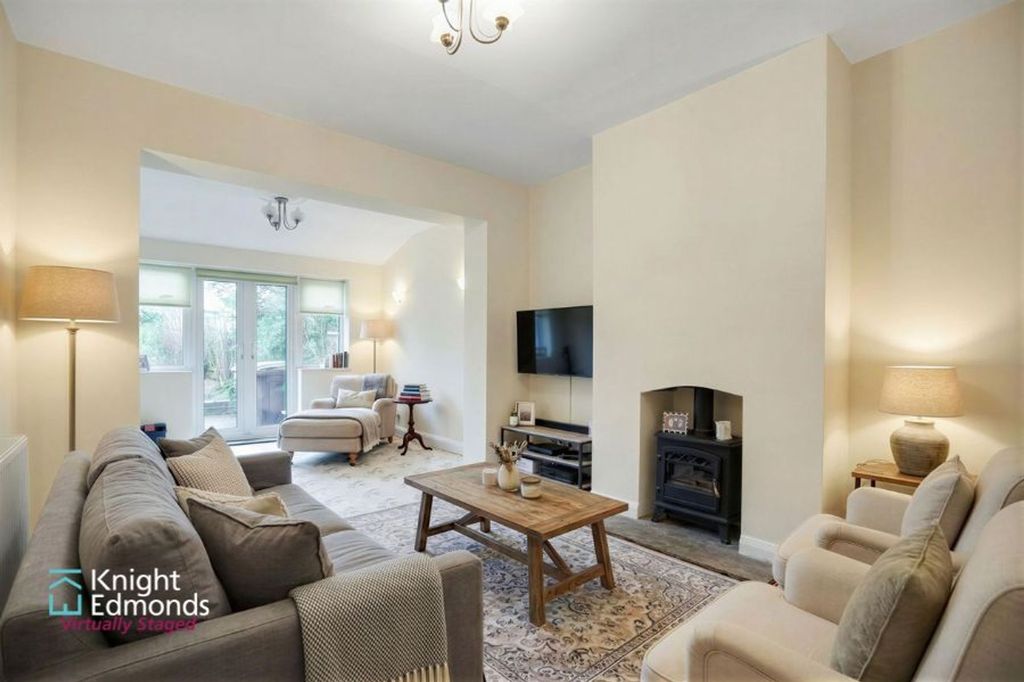 Property photo 2 of 13