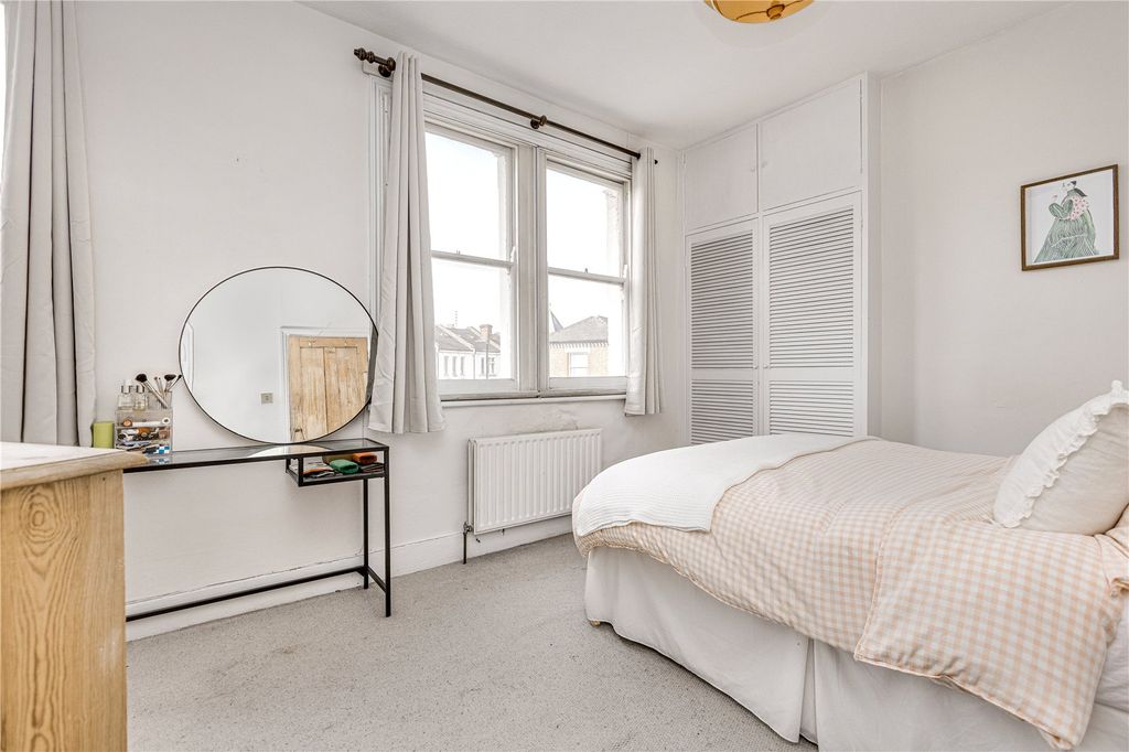 Property photo 3 of 6