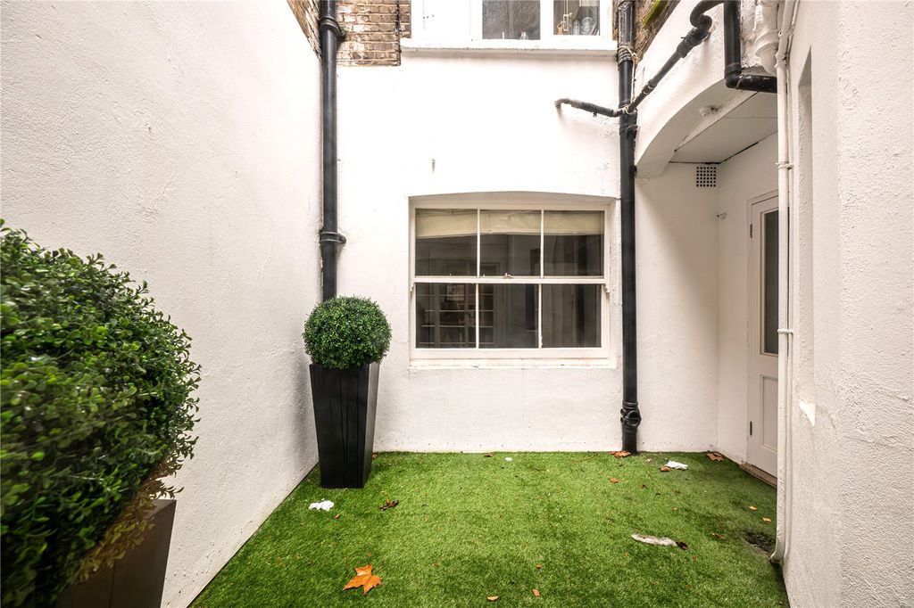 Property photo 3 of 18 Picture No. 08