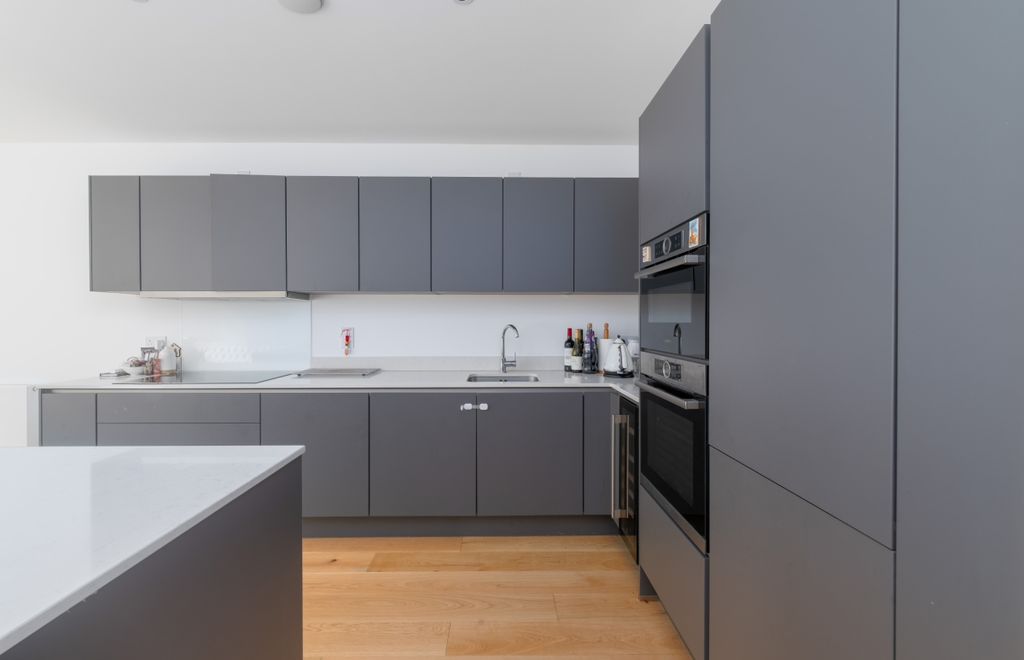 Property photo 2 of 22 1_Dryden_Road_013...