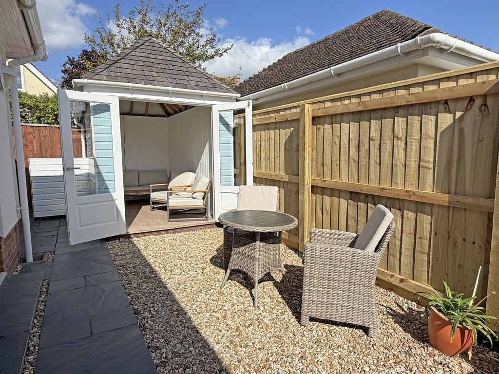 Property photo 3 of 25 Photo 14