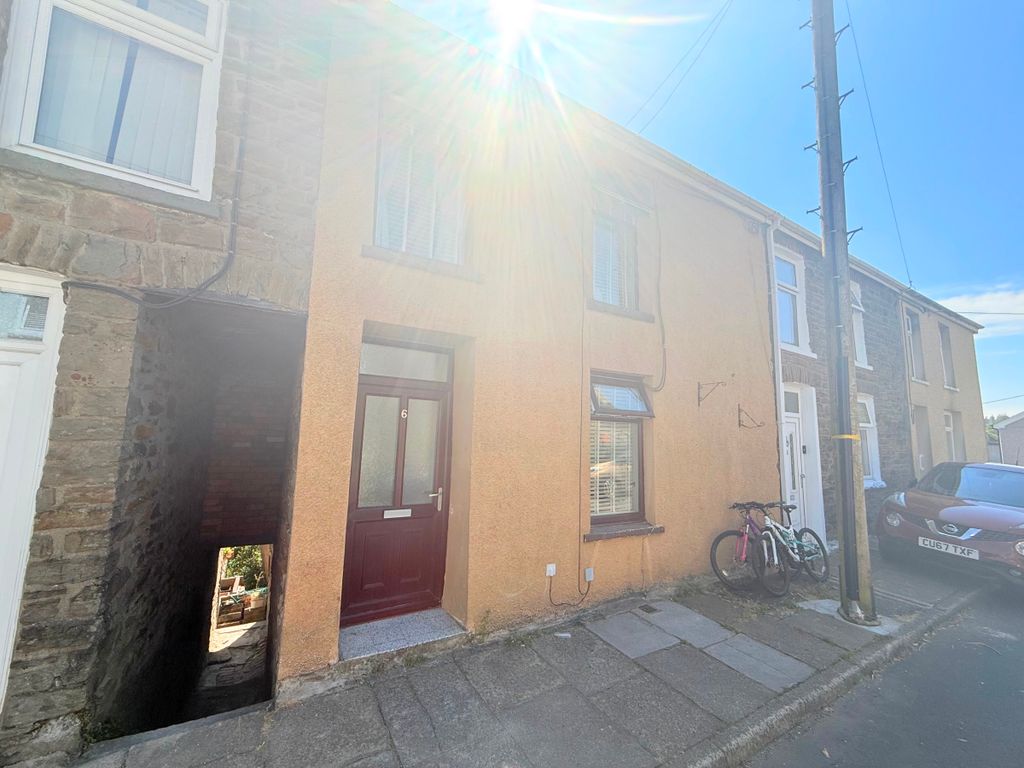 Property photo 1 of 30