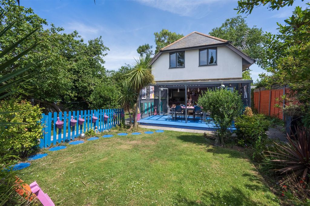 Property photo 3 of 23 Ham Shades Lane, Tankerton, Whitstabl