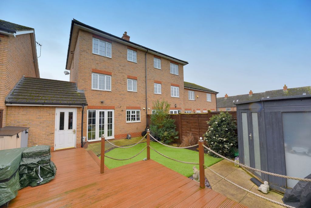 Property photo 2 of 21