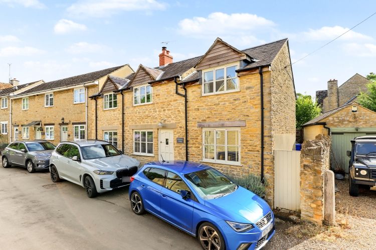 Property photo 1 of 10 338123